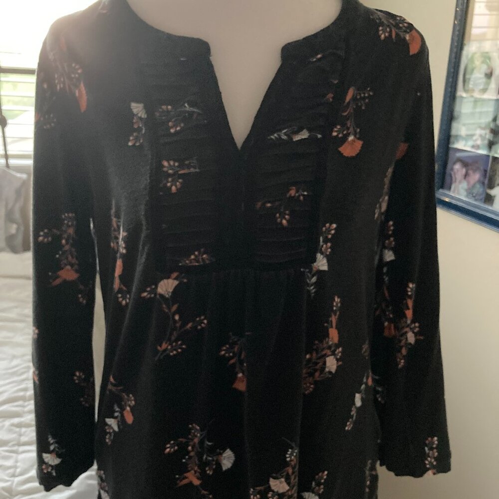Black Flower Top